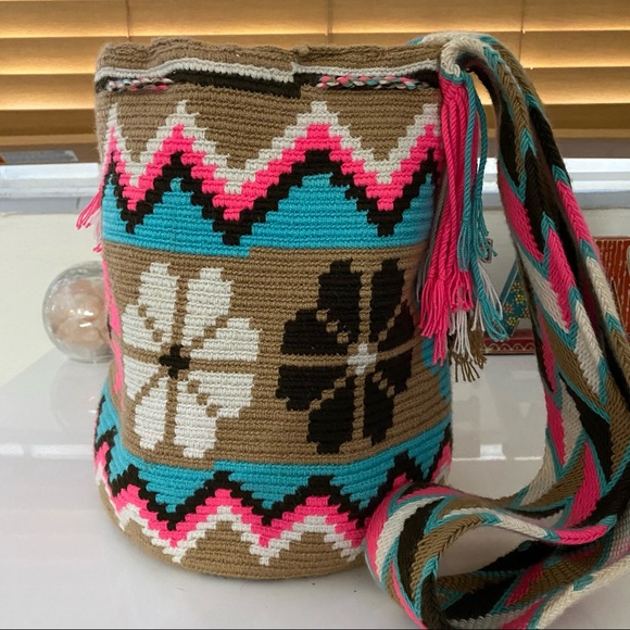 Colombian Wayuu Mochila Boho Cross body Bag - Picture 5 of 8